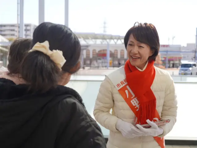 【#朝霞市長選挙 2日目】
お子さんを育てるお母さんたちは、自分の子どもの成長に不安を感じたときに、その気持ちに寄り添ってくれる方がおらず、産後うつになってしまった。
大変、胸の痛む話です。
また特性を持ったお子さんが学校の受け入れ先を探しても、受け入れ先がなく、行く場所がない。胸につまされるようなお声があります。一つひとつの小さな声に耳を傾け、掬いとりたい。誰もが幸せに暮らせる朝霞であってほしい。

私「小野寺のりこ」の力を信じて、皆さんの大切な一票を託してください💪